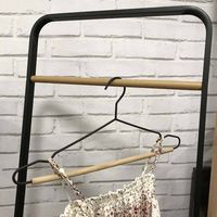 Set van 2 Houten Kledinghangers 'Helsinki' - Zwart