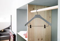 Kledinghanger met Inkepingen en Klemmen 'Ouessant'