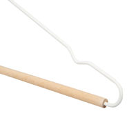 Set van 2 Houten Kledinghangers 'Helsinki' - Wit